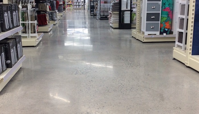 Béton poli pour un magasin en Bretagne